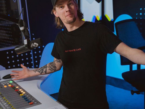 8.50 - Door mooie actie van Sander Hoogendoorn morgen alle radiostations even samen één