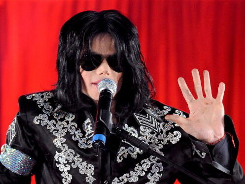 Docu Michael Jackson doet veel stof opwaaien. Michiel Vos legt uit