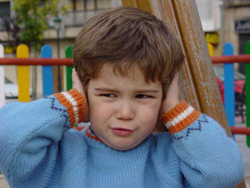 KNO-arts Dennis Kox over Oorsuizen: "hoe langer je ergens naar luistert, hoe zachter het moet zijn"