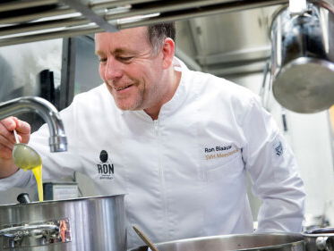 Topkok Ron Blaauw introduceert Vroege-Vork-Voordeel