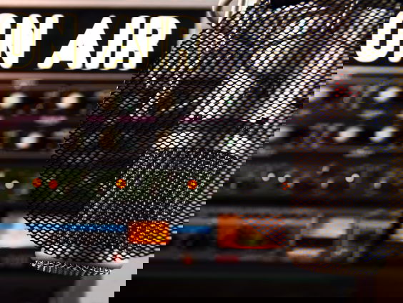 Waarom radio-dj Maarten 103,1 uur non-stop radio maakt bij Curaçaose Paradise FM