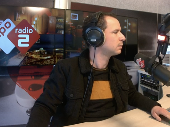 Bart geeft presentatie "hoe maak ik een houseplaat in 30 seconden"!