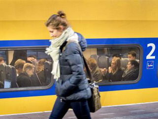 Waarom zijn treinen geel?