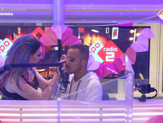 Morad wordt opgemaakt door Hoax LeBeau!