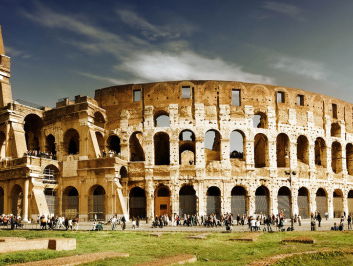 Mustafa Marghadi gaat voor ons naar de bovenste ring van het Colosseum