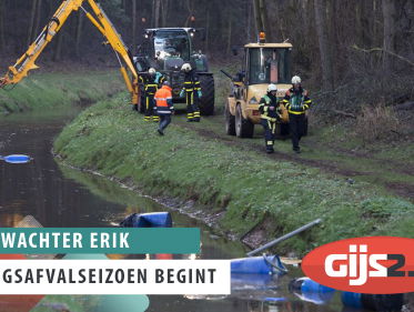 Boswachter drugsafval dumpen in bos helemaal beu.