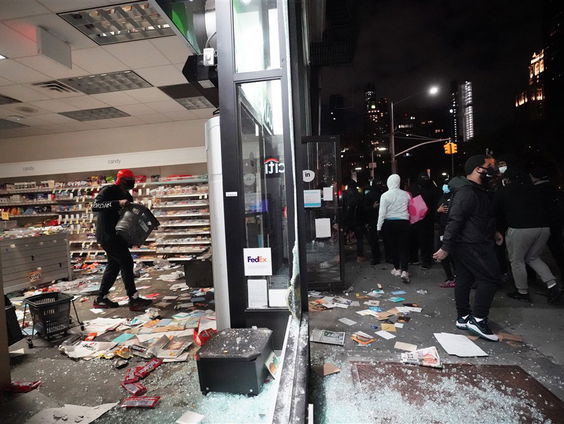 Willem Post: 'Haat regeert in Amerika'