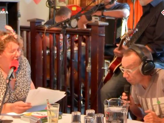 Cabaret: Carla Kamerslang over de trage besluitvorming van het kabinet