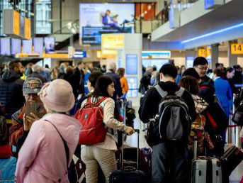 Moet je Schiphol deze zomer mijden?