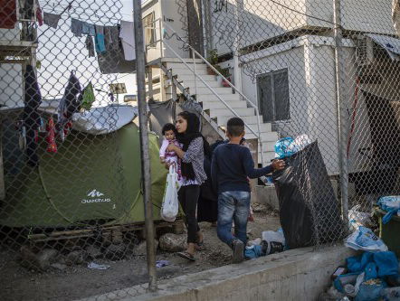 Tineke Ceelen over chaos op het Griekse eiland Lesbos na een brand
