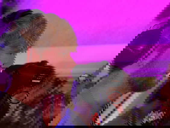 Joe Buck vertelt hoe het er achter de schermen aan toe gaat bij De Beste Zangers