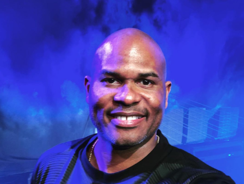 Vindt cabaretier Roué Verveer zichzelf de leukste vader?