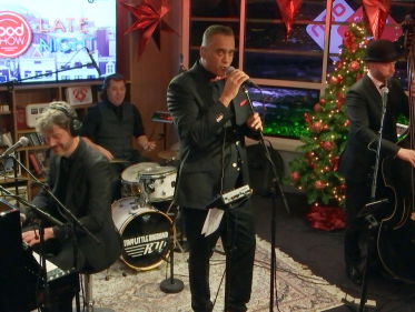 Tiny Little Bigband - Swing Santa Swing / You Put The X in Xmas live @ Roodshow Late Night