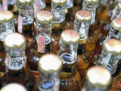 Onze Oosterburen hebben een ernstig tekort aan bierflesjes