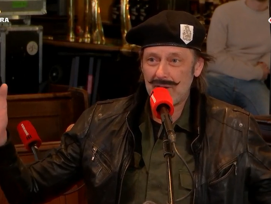 Demonstreren met de Sigaristen