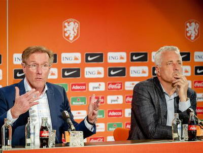 De KNVB is een grote klucht