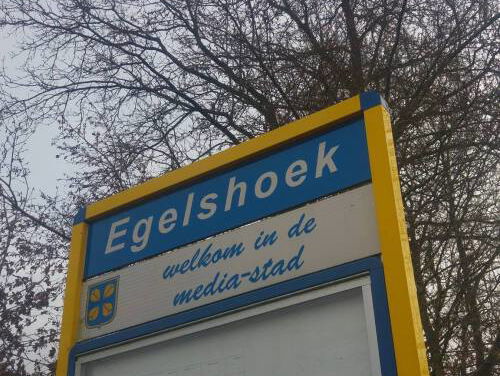 Egelshoek haalt de Telegraaf rechts in