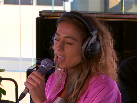Nona - 'Preaching To The Choir' live bij Muziekcafé in de studio