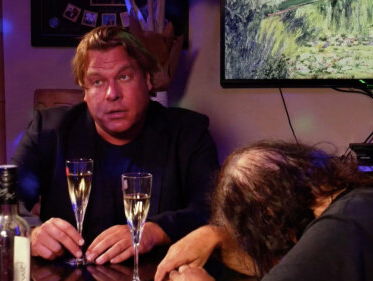 Robert Jensen scoort tv-moment van het jaar: pornoster Ron Jeremy valt telkens in slaap bij interview