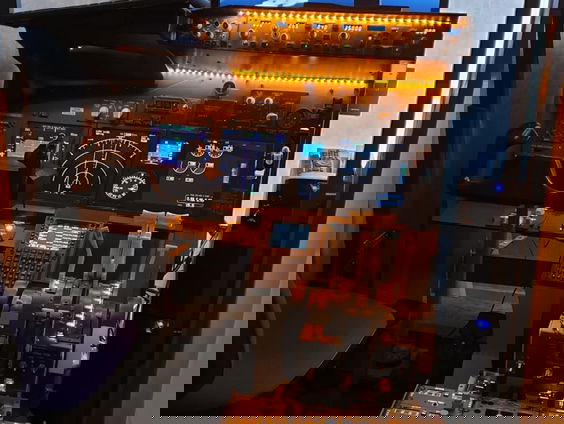 Vluchten van 12 uur? Theodoor maakt ze, gewoon vanuit huis!