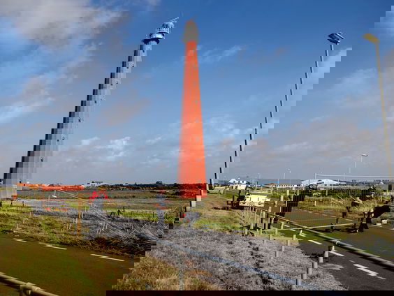 Staat de wankele vuurtoren in Den Helder nog? Jan doet een inspectie!