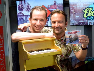 Bart en Gerards Knettervalse Pianocovers… Alle 20 uit de toon!