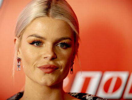 Davina Michelle zingt voor Formule 1