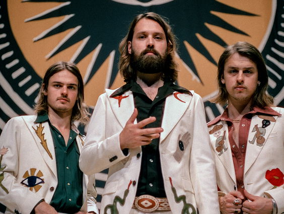 Annemiekes A-Plaat (AAP): DeWolff - ‘Live Like You’