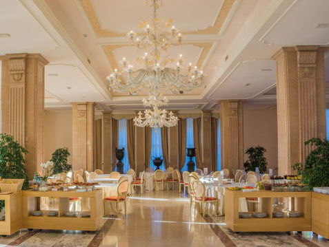 Overheid betaalt al 30 jaar vergoeding onderhoud paleis-inventarissen dubbel. Hoe kan dat?