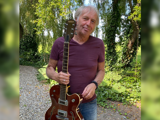 Na bijna 50 jaar is de gitaar van meestergitarist Harry Sacksioni terug!