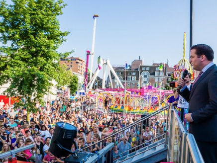 De Tilburgse Kermis start bijna, we bellen met kermiswethouder Erik de Ridder