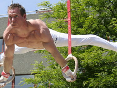 Dook van Dijck speelt Yuri van Gelder in opera