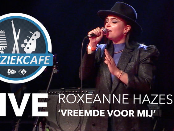 Roxeanne Hazes - 'Vreemde Voor Mij' live bij Muziekcafé