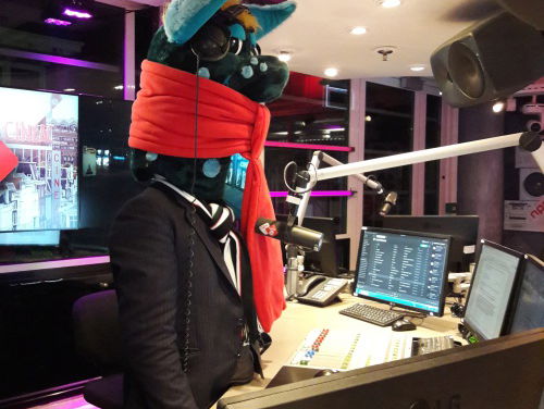 Dino komt tot leven in de studio