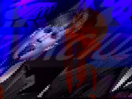 Melle - Already Home live in Muziekcafé