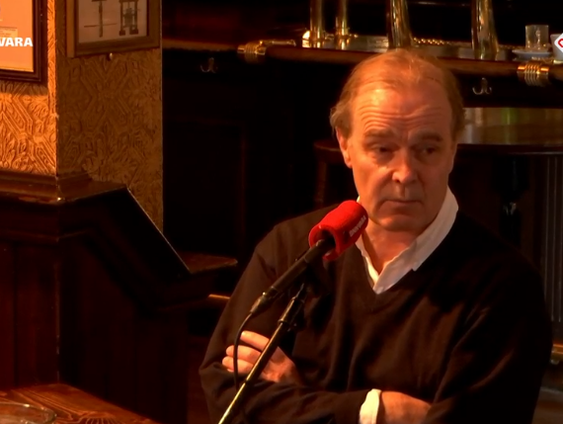 Feyenoord clubarts Casper van Eijck wil strengere regels tegen corona in de Eredivisie