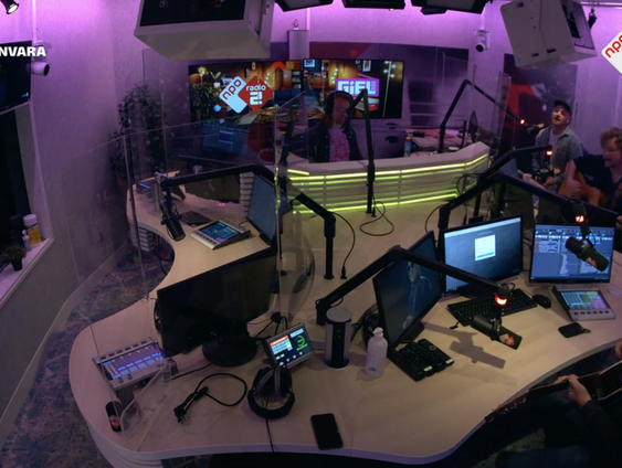 Leon Moorman- Moonshine (Live @ Giel)