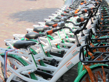 Hele flat won postcodeloterij fiets en heeft nu een parkeerprobleem