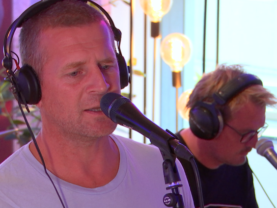 Racoon - 'De Echte Vent' live bij Muziekcafé