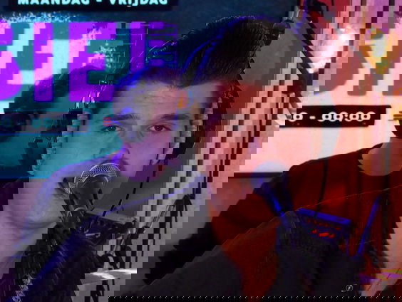 Mick Stender - Girl Behind The Bar (Live @ Giel)