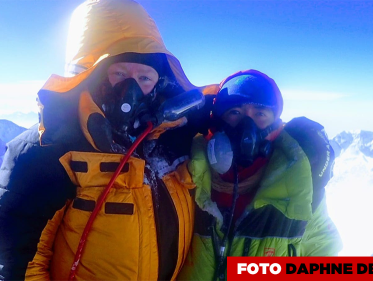 Waarom Daphne de Jong(29) uren in de file stond op de Mount Everest