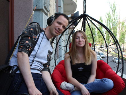 Bart en Blanche op het balkon