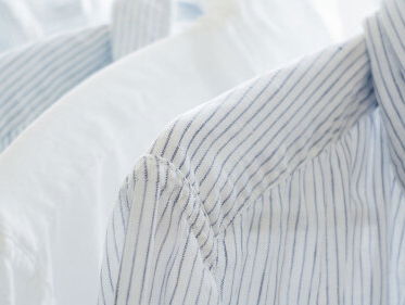 Hoe krijg je gele zweetvlekken uit je mooie, witte shirt?