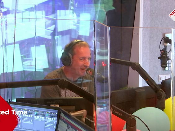 Edwin Evers speelt de Top 2000 Shuffle