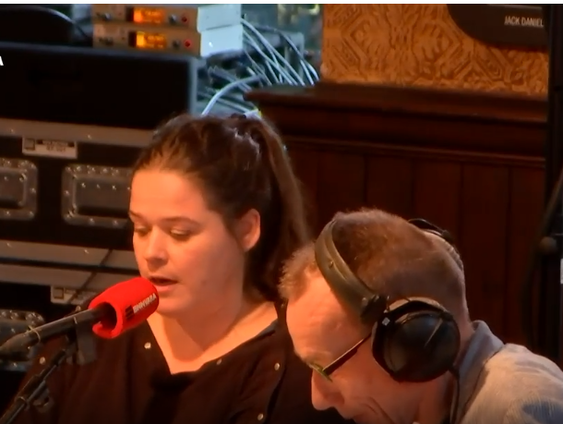 Cabaret: Mevrouw Schoolslag en de energieprijzen