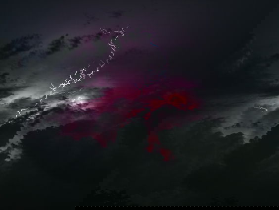 Zware buien zorgen voor fijne verzoekjes in Alle 13: Onweer