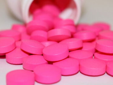 Krijg je echt verschrompelde teelballen van ibuprofen?