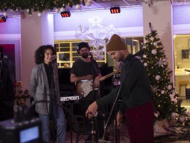 Onze favoriete Guy in de studio