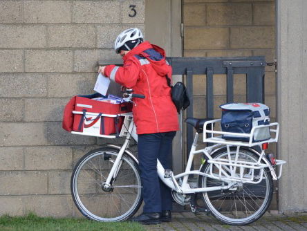 Held van Haandrikman: Pakketjesbezorger Kadir Yener