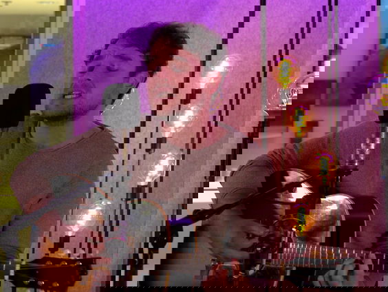 Emil Landman - Peaches (Justin Bieber cover) (Live @ Giel)